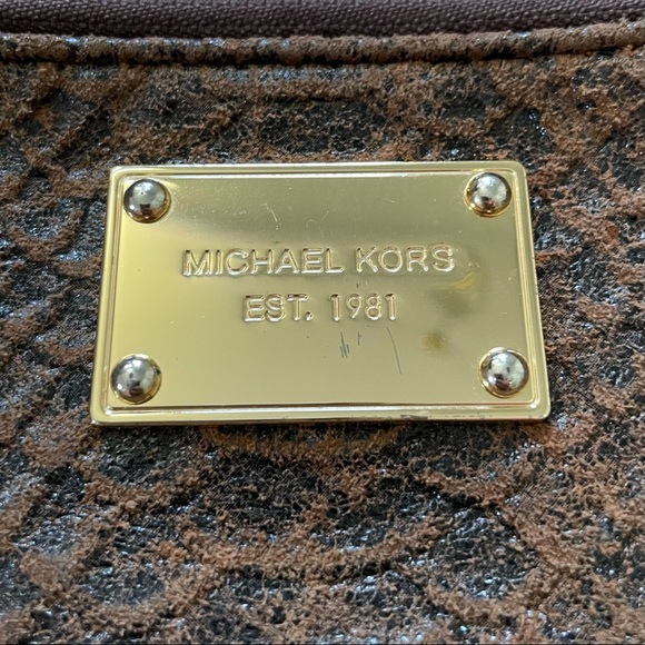 Michael Kors Snakeskin Wristlet Black and Brown with Gold Logo Plaque and double - Picture 2 of 10